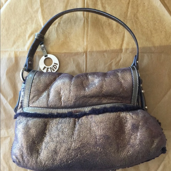 Authentic Fendi Gold Metallic Shearling Fun lined - Picture 5 of 12